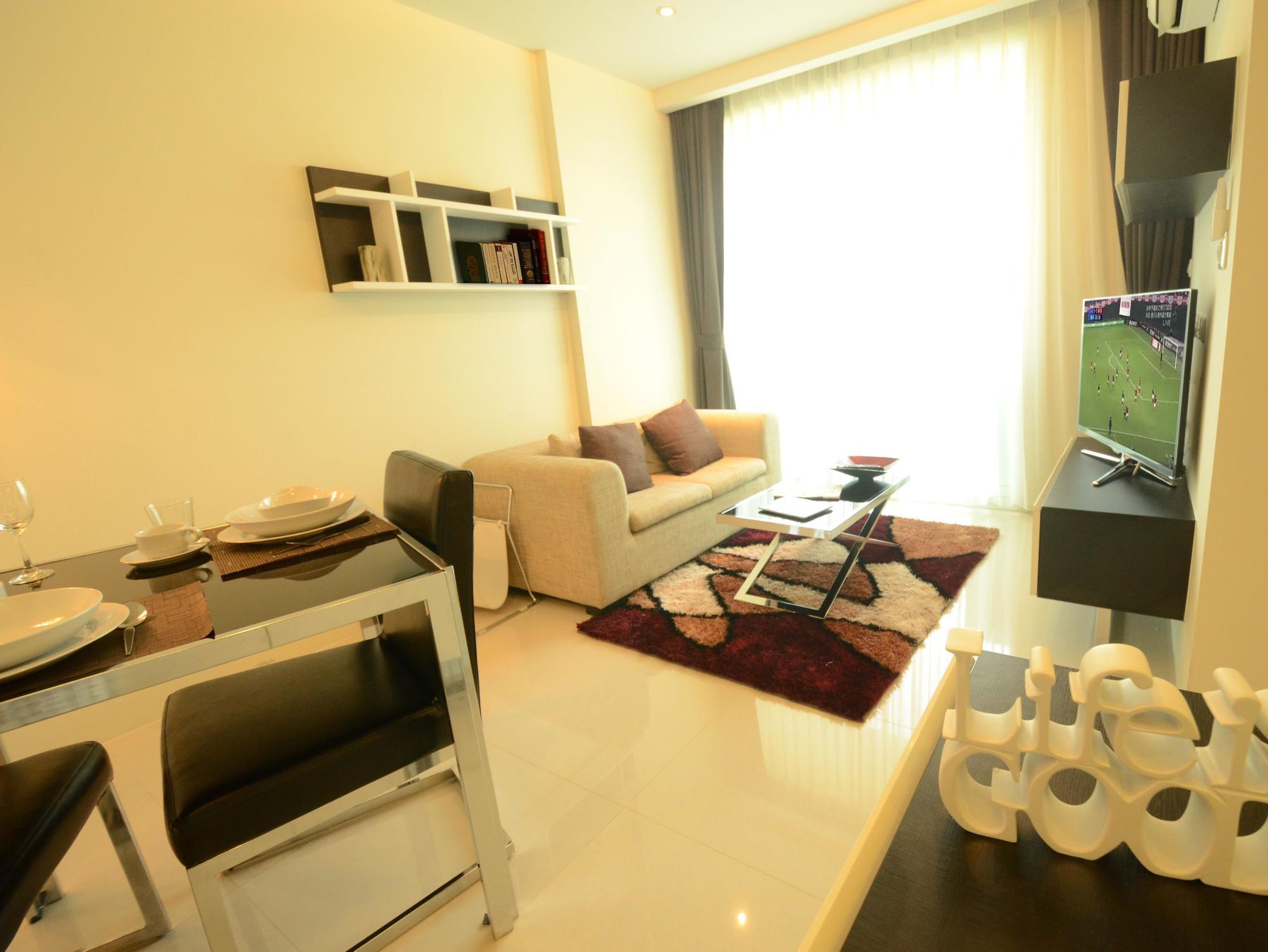 Beverly 33 By Aspira Bangkok Exterior photo